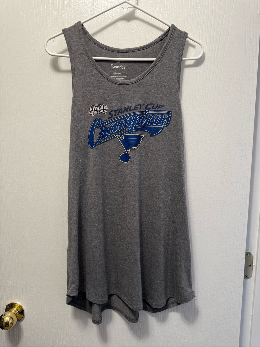 St. Louis Blues Fanatics 2019 Stanley Cup Champions Gray Tank Top Women's XL